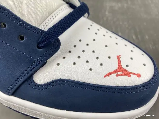 HYPE Navy 1 SB CJ7891-400 Midnight Low Jordan 0509
